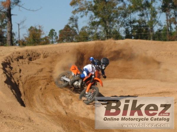 Big nymous user. 125 sx picture and wallpaper from Bikez.com